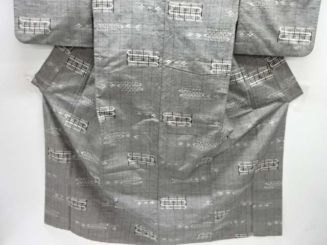  絣柄織り出し手織り紬着物